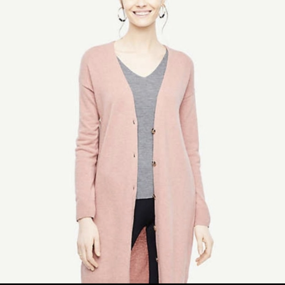 Ann Taylor blush pink duster with tortoise buttons